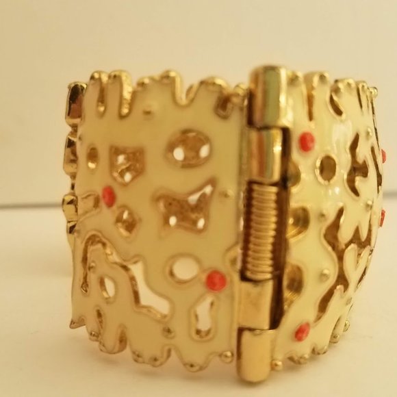 Lilly Pulitzer Siesta Coral Cuff - Picture 7 of 8